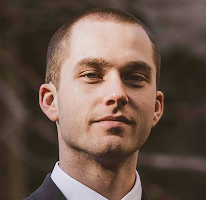 Thomas Whitfield em um retrato, analista de negociação e especialista no mercado cripto
